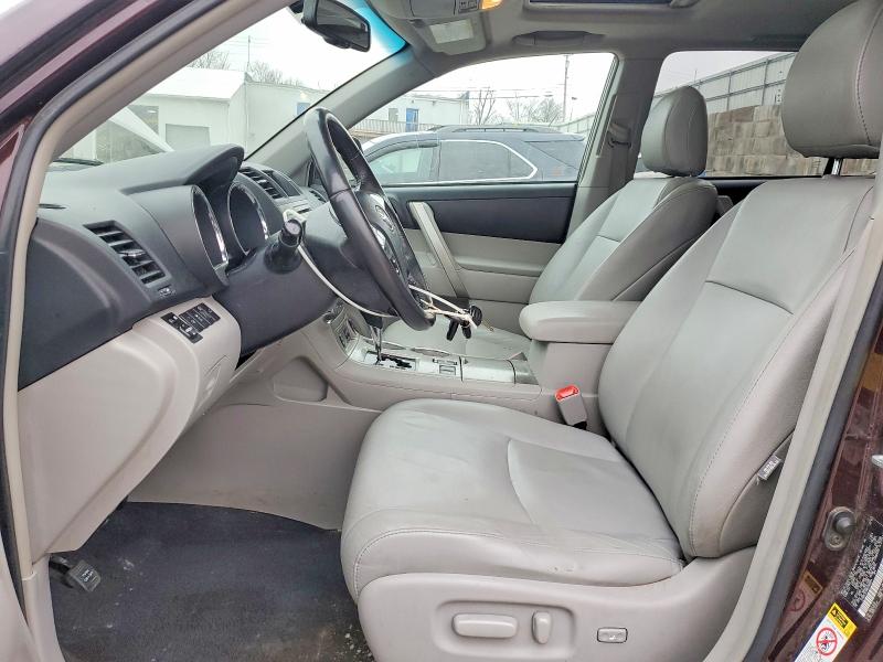 Photo 7 from auction – 2011 TOYOTA HIGHLANDER with VIN 5TDBK3EH8BS060854