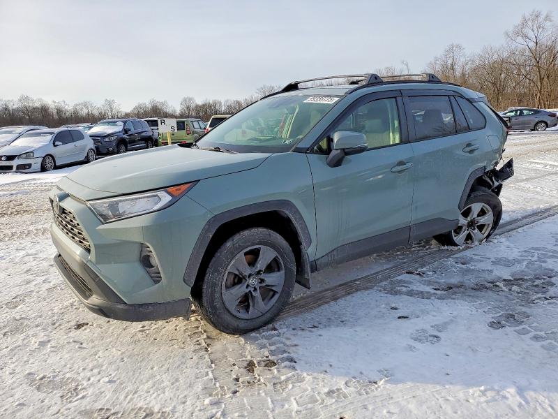 TOYOTA RAV4 XLE 2020 with VIN JTMP1RFV4LD066860 - Photo from auction