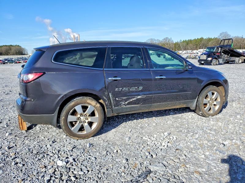 Photo 3 from auction – 2015 CHEVROLET TRAVERSE with VIN 1GNKRJKD6FJ205482
