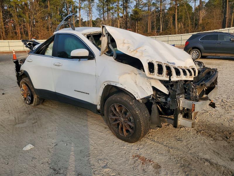 Photo 4 from auction – 2019 JEEP CHEROKEE L with VIN 1C4PJLLB3KD109624