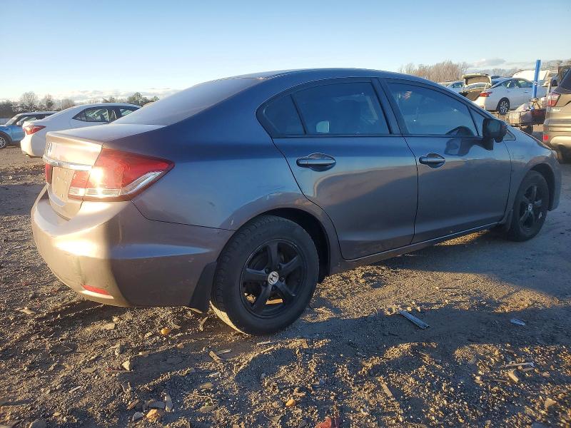 Photo 3 from auction – 2015 HONDA CIVIC with VIN 19XFB2F71FE046750