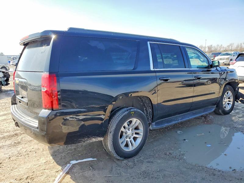 Photo 3 from auction – 2018 CHEVROLET SUBURBAN C with VIN 1GNSCGKC6JR138243