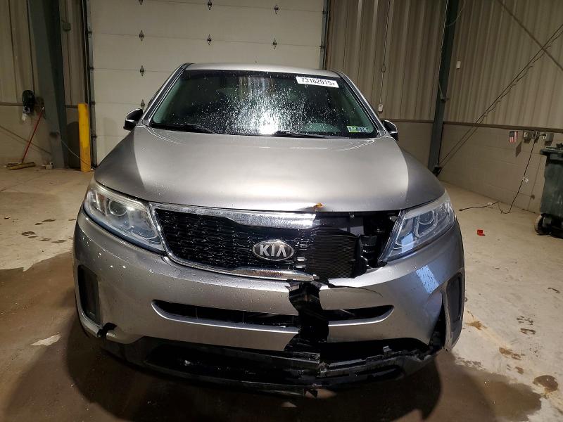 Photo 5 from auction – 2014 KIA SORENTO LX with VIN 5XYKTCA61EG444820