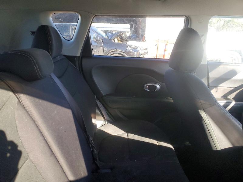 Photo 11 from auction – 2015 KIA SOUL with VIN KNDJN2A23F7149276