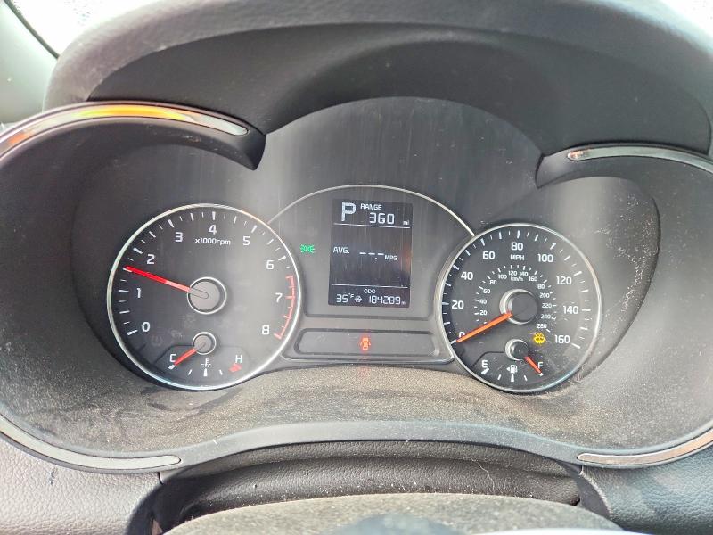Photo 9 from auction – 2018 KIA FORTE LX with VIN 3KPFK4A74JE227739