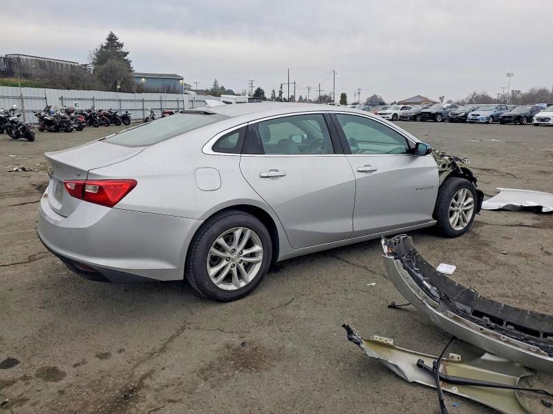Photo 3 from auction – 2018 CHEVROLET MALIBU LT with VIN 1G1ZD5ST1JF231982