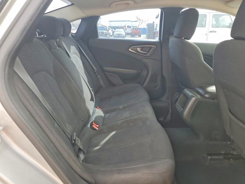 Photo 10 from auction – 2015 CHRYSLER 200 with VIN 1C3CCCAB8FN612842