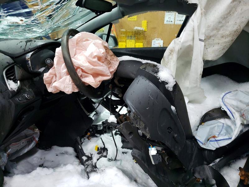 Фото 7 с аукциона – 2017 CHEVROLET TRAX с VIN 3GNCJPSB1HL207407