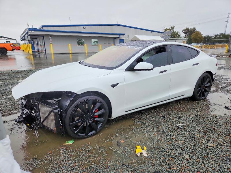 TESLA MODEL S 2016 with VIN 5YJSA1E11GF161000 - Photo from auction
