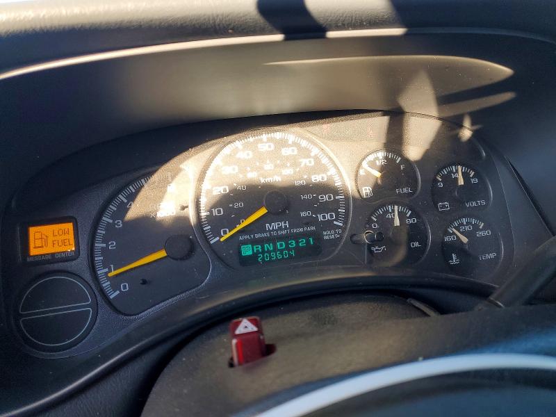 Photo 9 from auction – 2000 CHEVROLET SILVERADO with VIN 1GCEK19T4YE386861