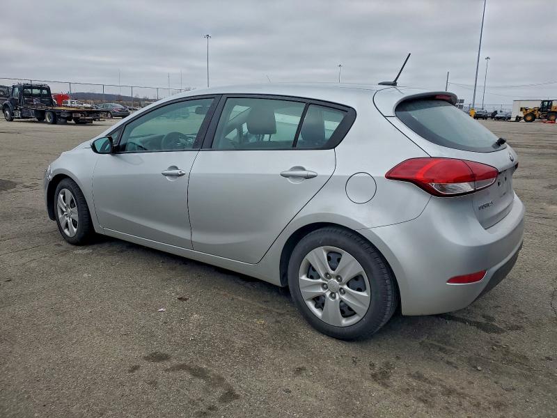 Photo 2 from auction – 2016 KIA FORTE LX with VIN KNAFK5A80G5657171