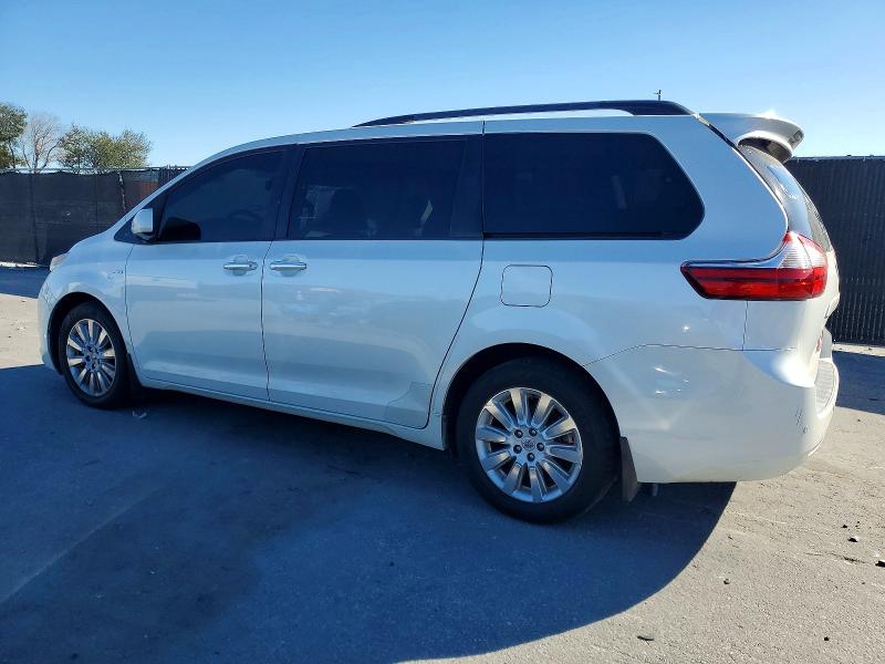 Photo 2 from auction – 2016 TOYOTA SIENNA XLE with VIN 5TDDK3DC3GS144117