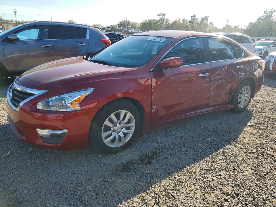NISSAN ALTIMA 2.5 2015 with VIN 1N4AL3AP3FC266750 - Photo from auction