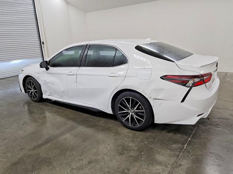 Photo 2 from auction – 2021 TOYOTA CAMRY SE with VIN 4T1G11AK3MU431069
