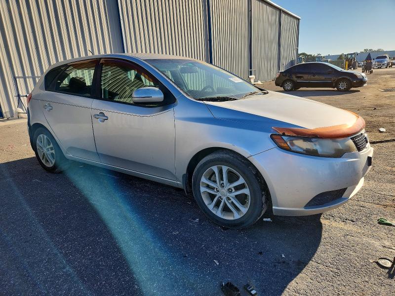 Photo 4 from auction – 2011 KIA FORTE with VIN KNAFU5A20B5356737
