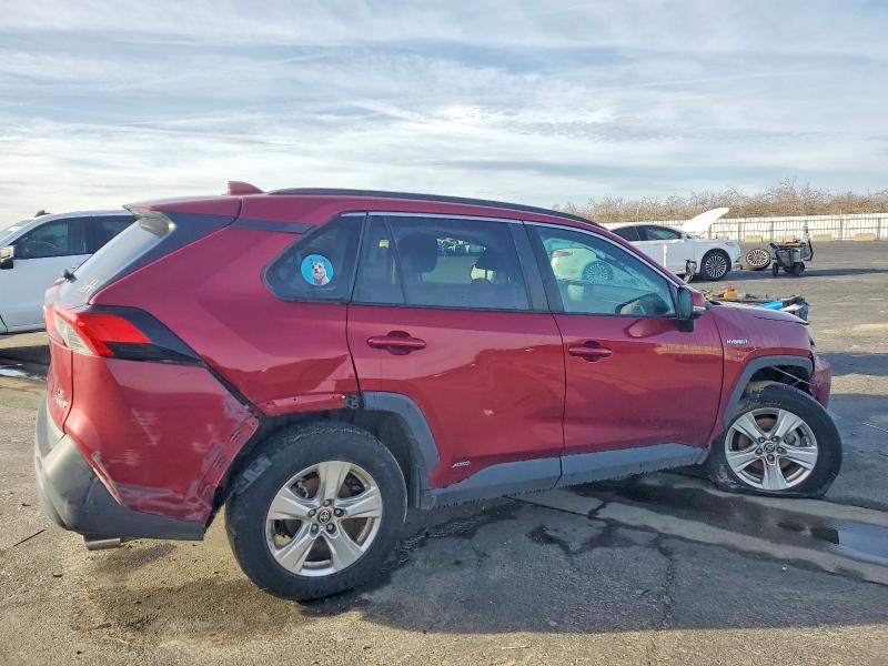 Photo 3 from auction – 2021 TOYOTA RAV4 LE with VIN 4T3MWRFVXMU021396