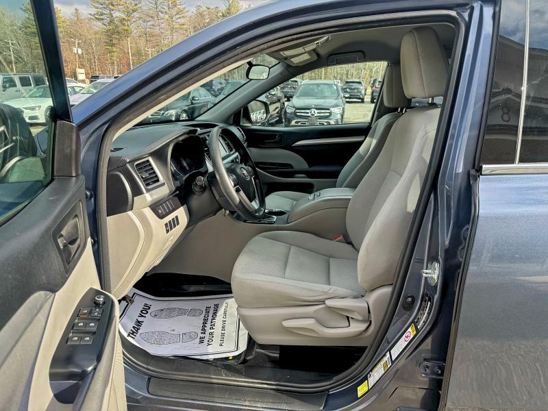 Photo 9 from auction – 2018 TOYOTA HIGHLANDER with VIN 5TDBZRFH1JS867017