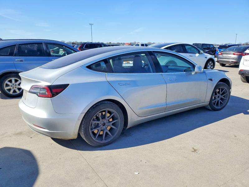 Photo 3 from auction – 2018 TESLA MODEL 3 with VIN 5YJ3E1EA1JF012926