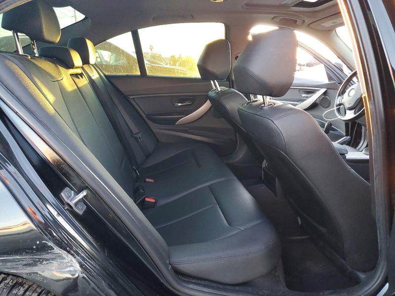 Photo 10 from auction – 2017 BMW 320 with VIN WBA8E1G32HNU15925