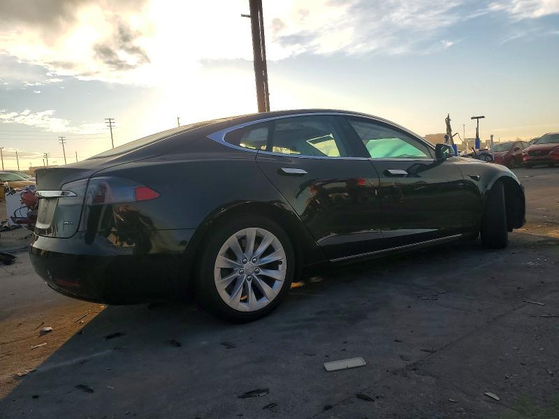 Photo 3 from auction – 2018 TESLA MODEL S with VIN 5YJSA1E28JF235982
