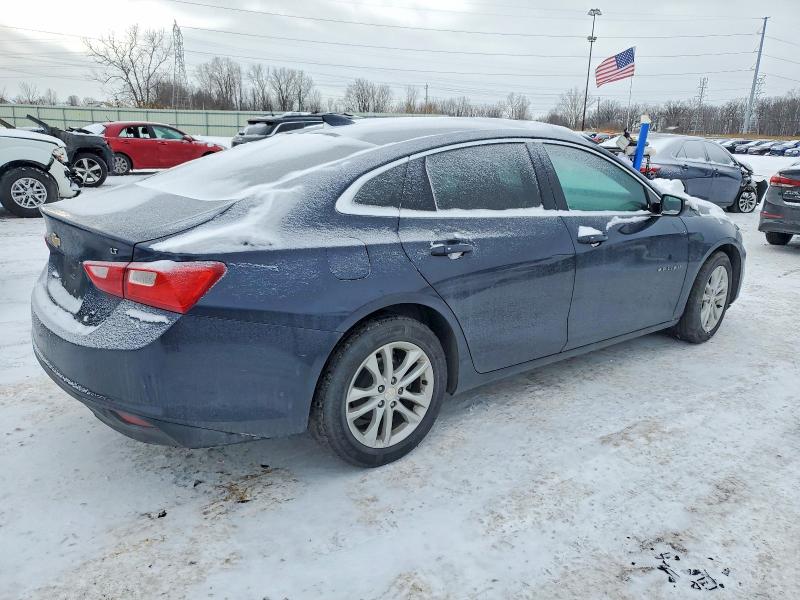 Photo 3 from auction – 2018 CHEVROLET MALIBU LT with VIN 1G1ZD5ST2JF196272
