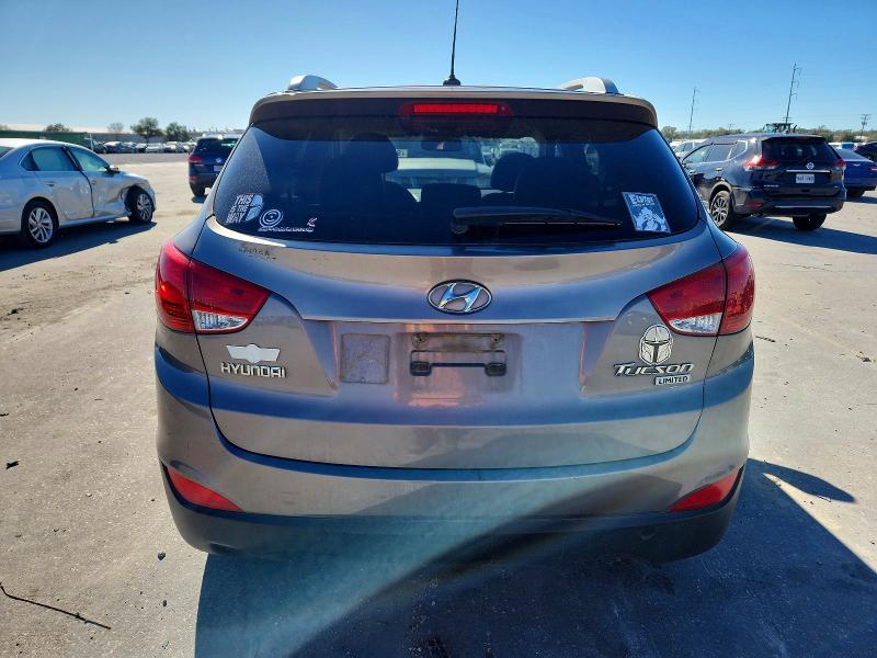 Photo 6 from auction – 2011 HYUNDAI TUCSON with VIN KM8JU3AC6BU201492