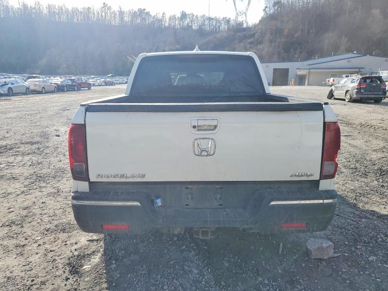 Photo 6 from auction – 2019 HONDA RIDGELINE with VIN 5FPYK3F12KB037058