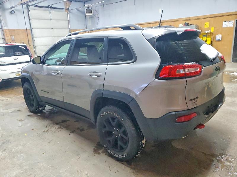 Photo 2 from auction – 2017 JEEP CHEROKEE T with VIN 1C4PJMBS3HW555230
