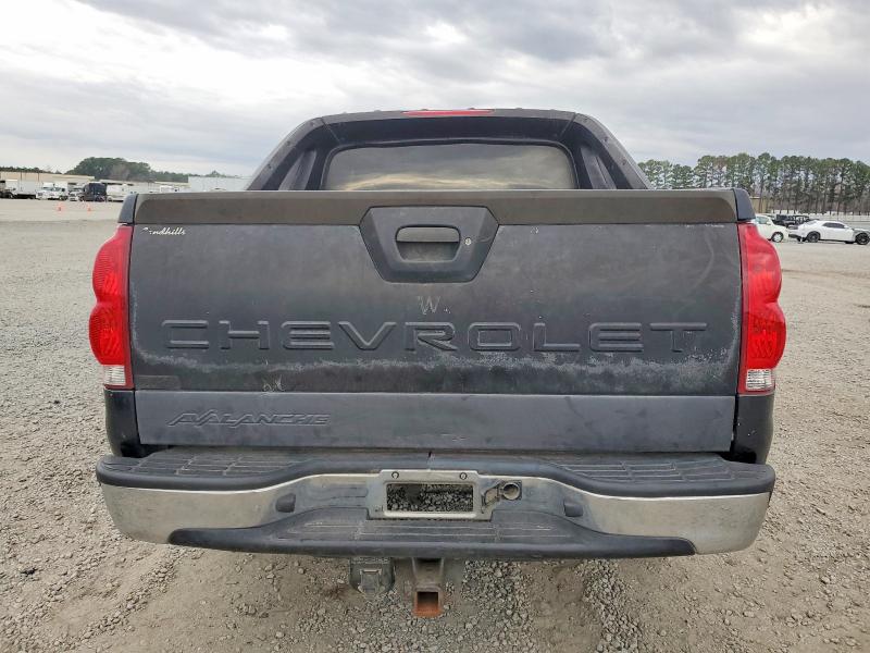 Photo 6 from auction – 2004 CHEVROLET AVALANCHE with VIN 3GNEC12T54G144503