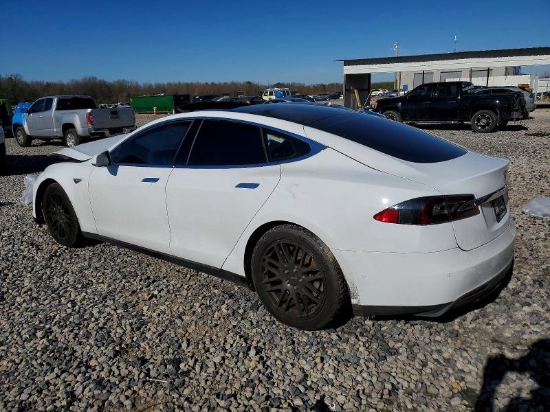 Photo 2 from auction – 2015 TESLA MODEL S with VIN 5YJSA1E13FF104439