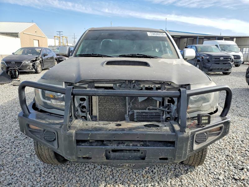 Photo 5 from auction – 2010 TOYOTA TACOMA with VIN 3TMLU4EN8AM040340