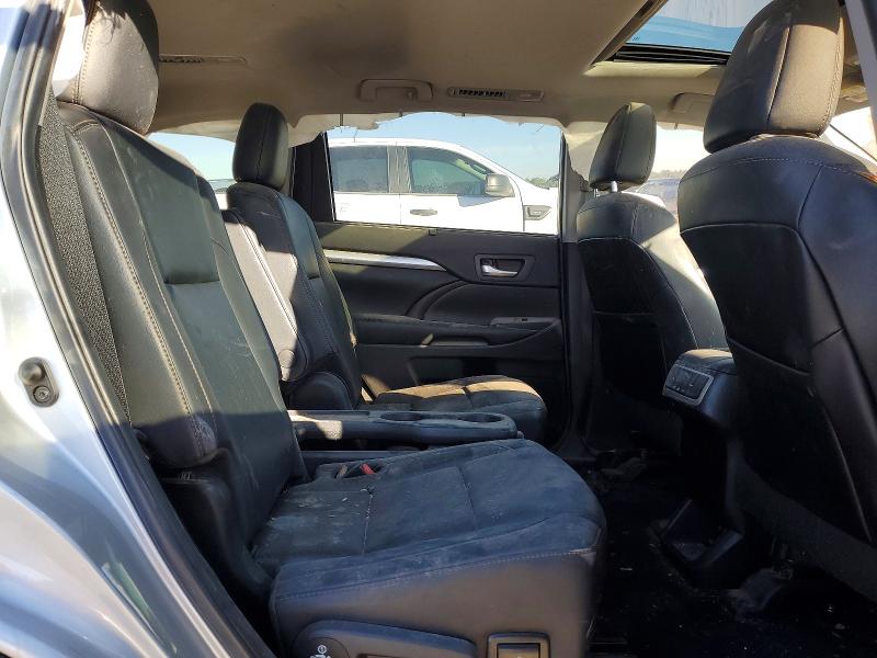 Photo 11 from auction – 2019 TOYOTA HIGHLANDER with VIN 5TDKZRFH2KS569500