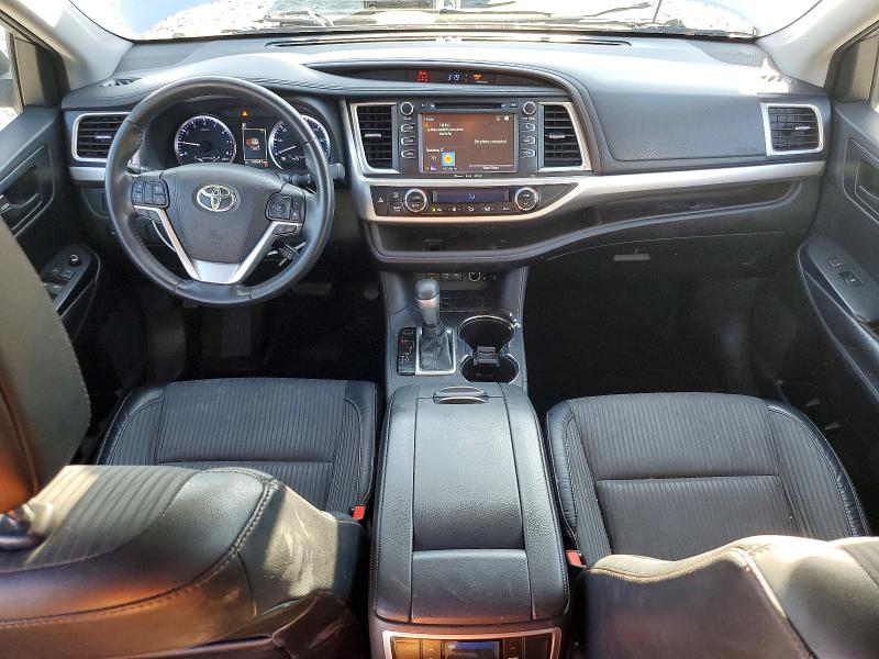Photo 8 from auction – 2018 TOYOTA HIGHLANDER with VIN 5TDZZRFH6JS286398
