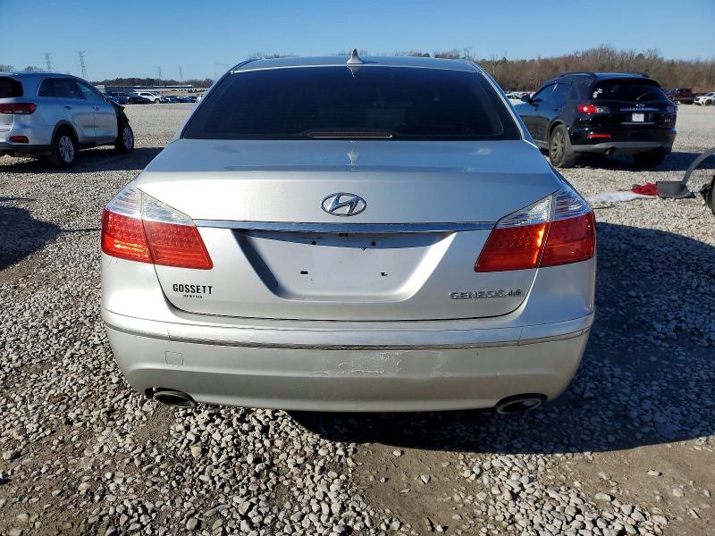 Photo 6 from auction – 2010 HYUNDAI GENESIS 4. with VIN KMHGC4DF9AU093134