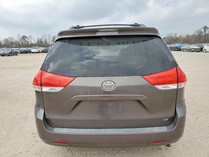 Photo 6 from auction – 2011 TOYOTA SIENNA LE with VIN 5TDKK3DC5BS110941