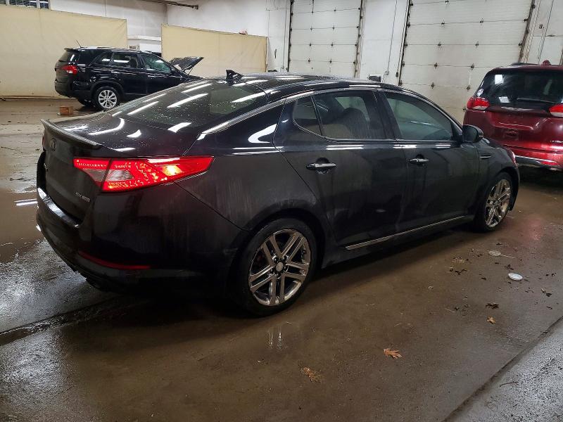 Photo 3 from auction – 2013 KIA OPTIMA SX with VIN 5XXGR4A67DG100650