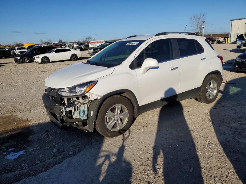 CHEVROLET TRAX 2019 with VIN KL7CJLSB2KB908979 - Photo from auction