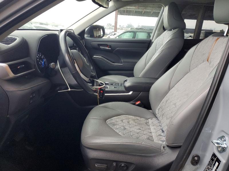 Photo 7 from auction – 2022 TOYOTA HIGHLANDER with VIN 5TDAARAH3NS510339