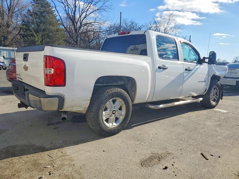 Photo 3 from auction – 2010 CHEVROLET SILVERADO with VIN 3GCRCPE03AG260261