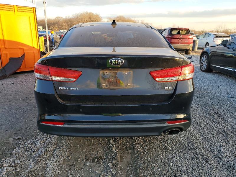 Foto 6 de la subasta – 2016 KIA OPTIMA EX con VIN 5XXGU4L37GG008573