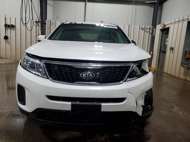 Photo 5 from auction – 2015 KIA SORENTO LX with VIN 5XYKTDA74FG579290