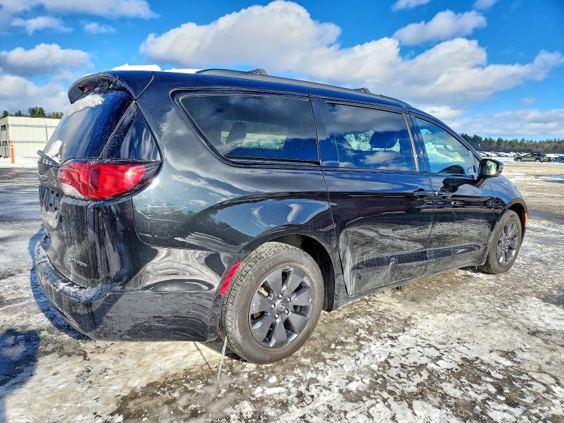 Photo 3 from auction – 2020 CHRYSLER PACIFICA H with VIN 2C4RC1N72LR224438