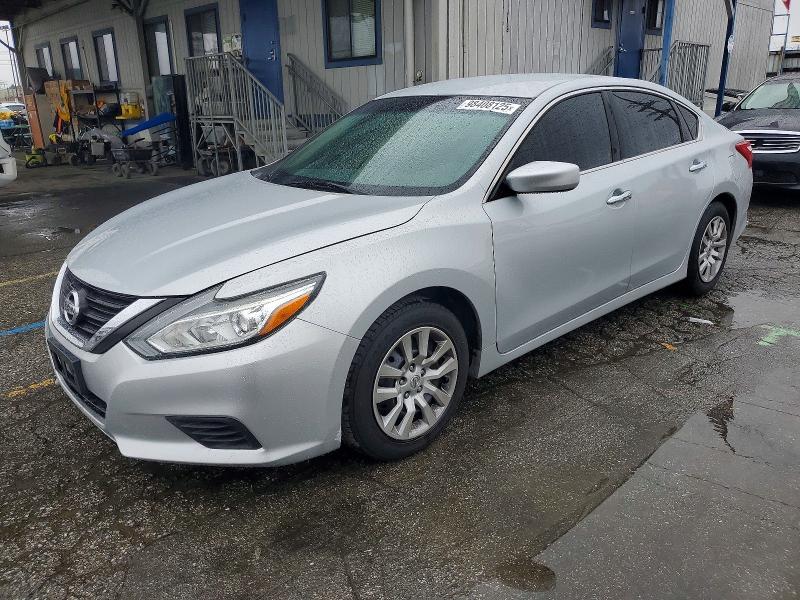 NISSAN ALTIMA 2017 with VIN 1N4AL3APXHN336140 - Photo from auction
