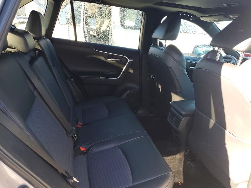 Photo 11 from auction – 2020 TOYOTA RAV4 XSE with VIN 2T3EWRFV7LW056853