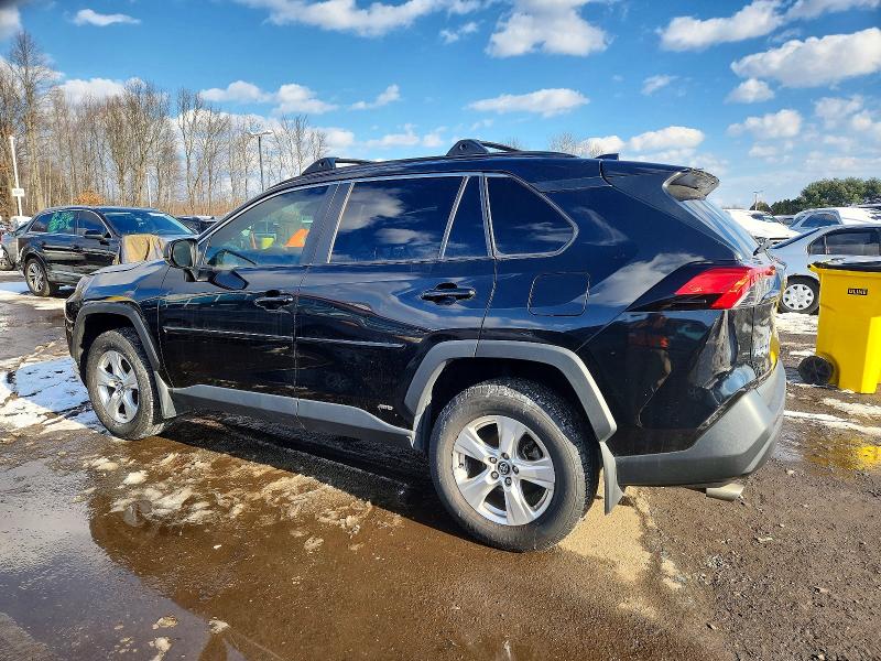 Photo 2 from auction – 2020 TOYOTA RAV4 LE with VIN 2T3LWRFV2LW063653