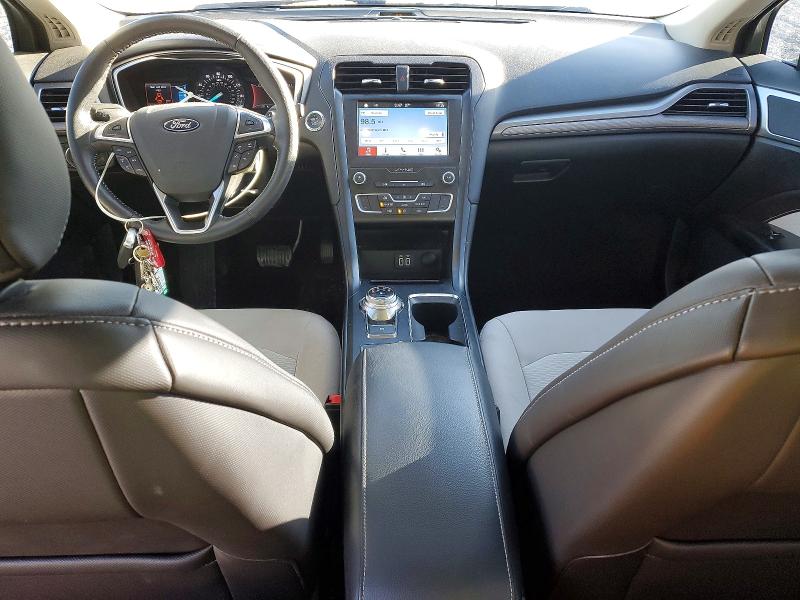 Photo 8 from auction – 2019 FORD FUSION SE with VIN 3FA6P0HD5KR165967