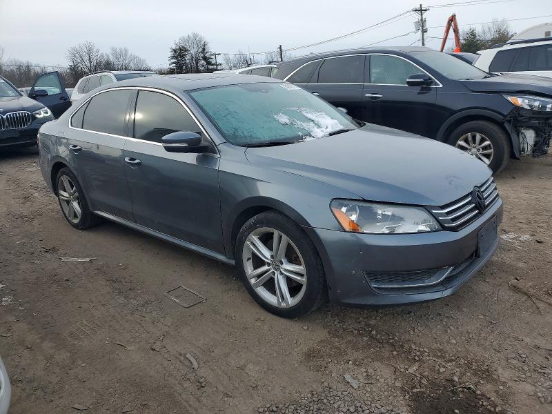 Photo 4 from auction – 2014 VOLKSWAGEN PASSAT SE with VIN 1VWBT7A36EC051104