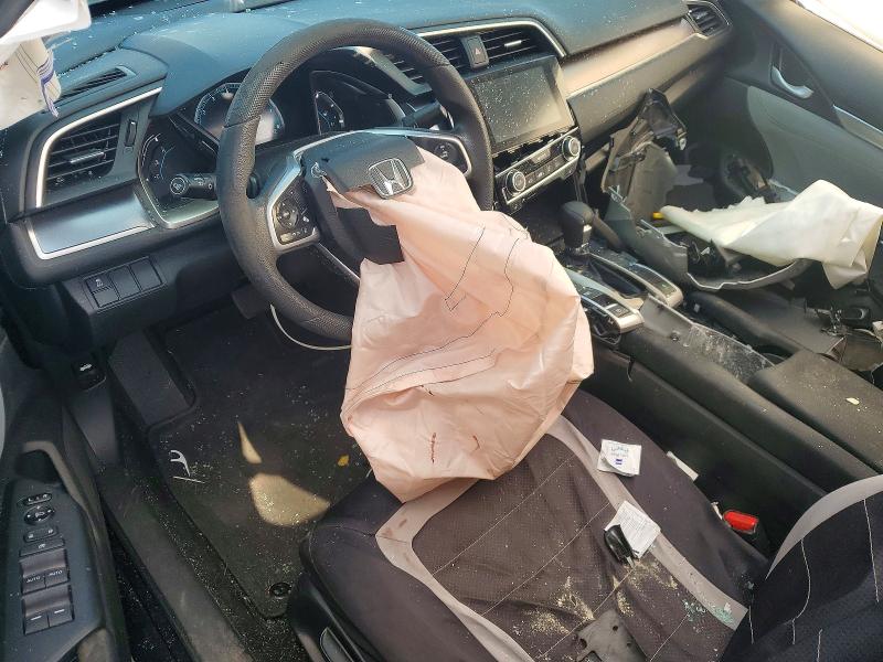 Photo 8 from auction – 2017 HONDA CIVIC with VIN 19XFC1F34HE006850
