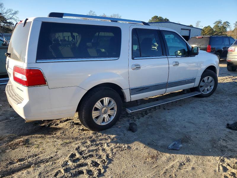 Photo 3 from auction – 2010 LINCOLN NAVIGATOR with VIN 5LMJJ3J5XAEJ01508