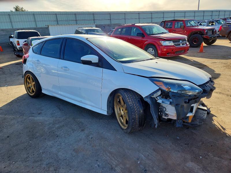 Photo 4 from auction – 2014 FORD FOCUS with VIN 1FADP3L96EL212454